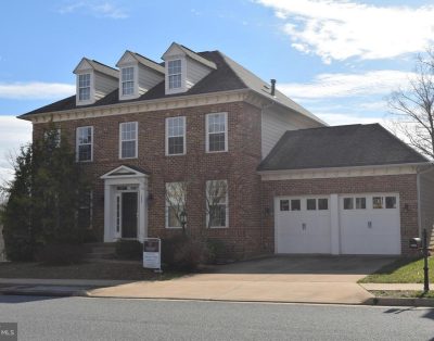 Beautiful 4-Bedroom House in Fredericksburg