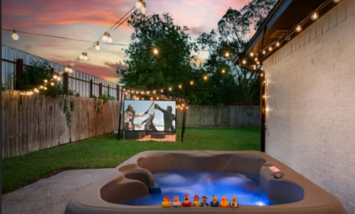 Luxe – Movie Projector – Hot Tub