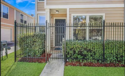 Cozy peaceful WFH unit in EaDo Kind bed & Designated workspace & Ample parking & Dog owner/walking friendly neighborhood with close by biking trails