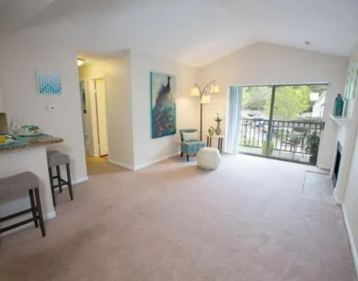 Spacious 2-Bedroom Apartment in Cranston