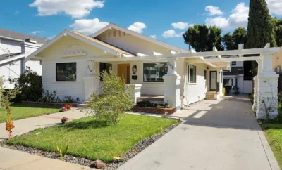 Expansive Long Beach Four Bedroom near the Beach