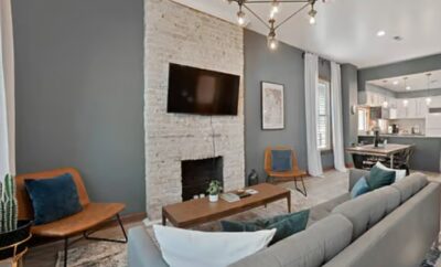 Cozy 3bd West Town Apartment