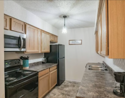 Spacious 2 Bedroom Apartment in Wichita